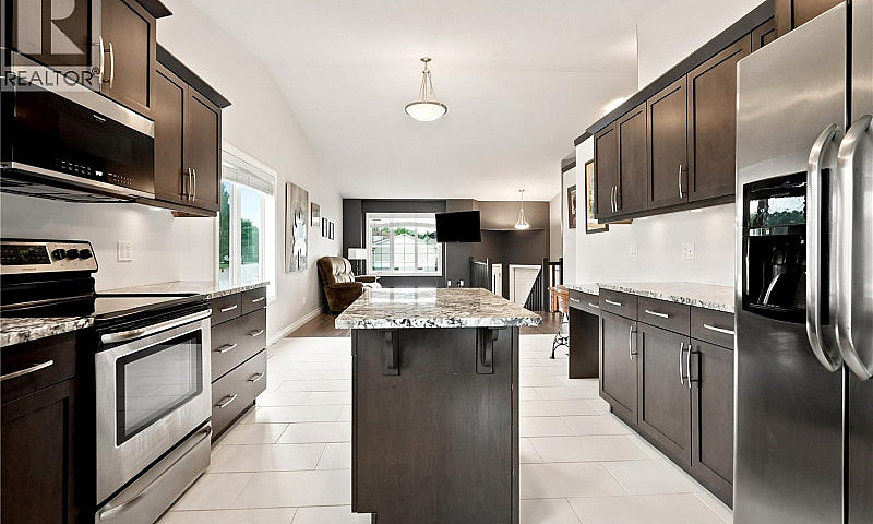 House For Sale - Pil...