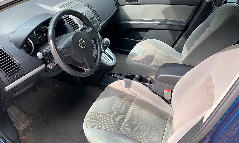 Nissan Sentra 2010 A...