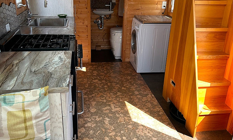 Luxury Tiny House Fo...