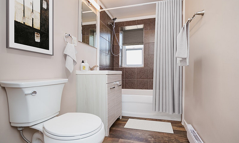 1 & 2 Bedroom Apartm...