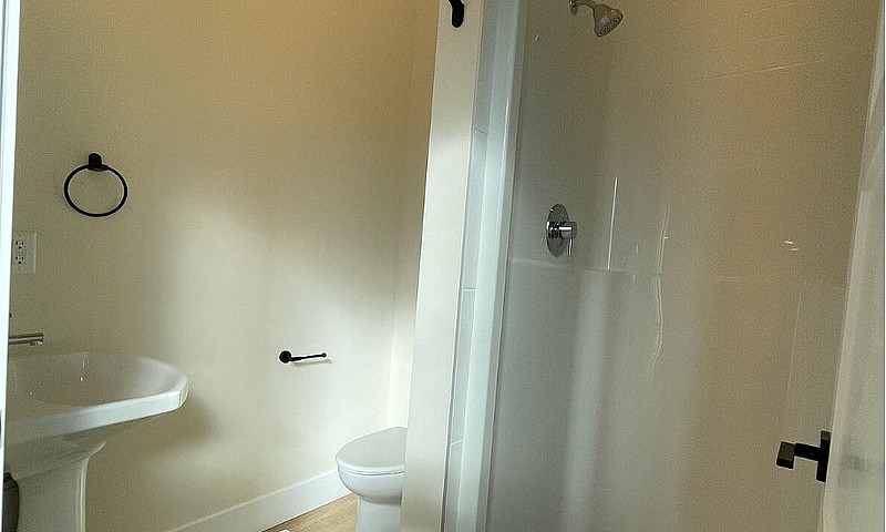 Top Floor Brand New ...
