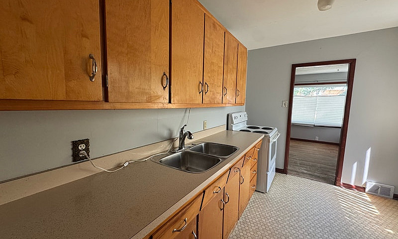 **2Bed 1Bath House F...