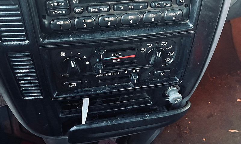 Low Km Minivan...