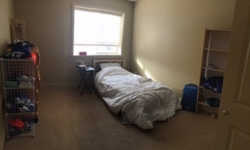 Spacious 3 Bedroom T...