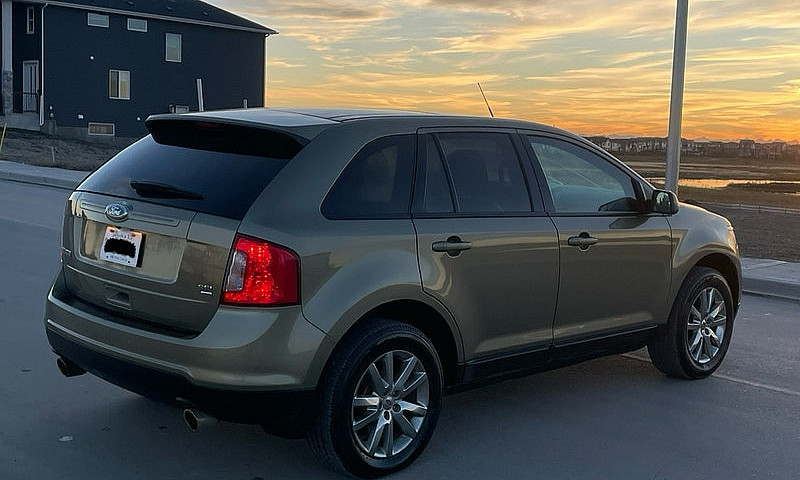 2013 Ford Edge...