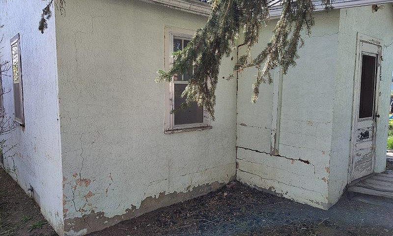 House In Herbert, Sk...