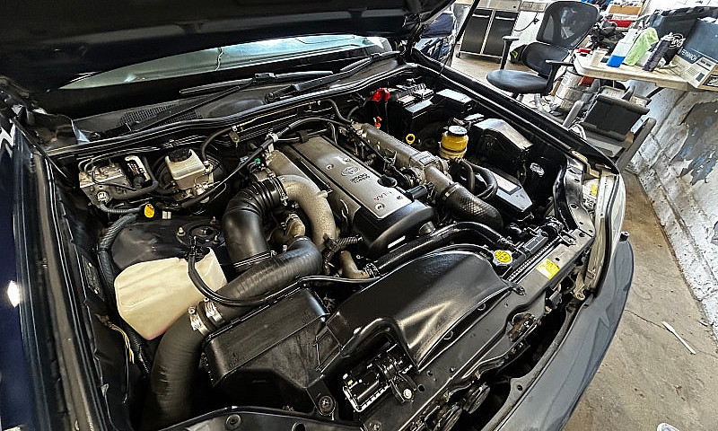 2000 Toyota Crown At...