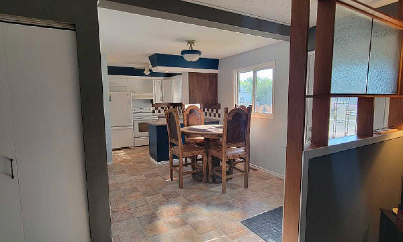4 Bedroom 2.5 Bathro...
