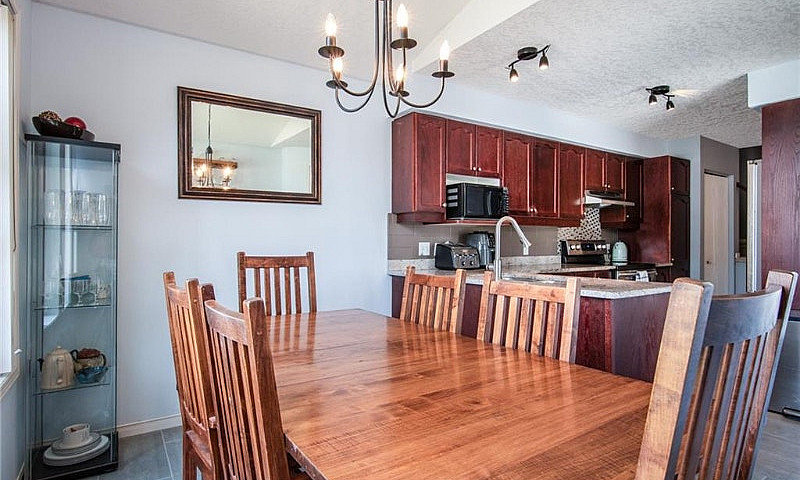 Spacious 1500 Sqft T...