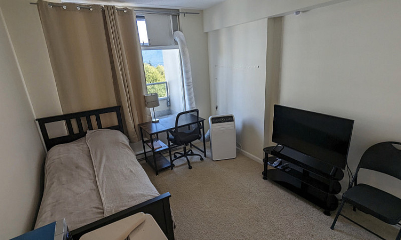 Sfu Furnished Studio...