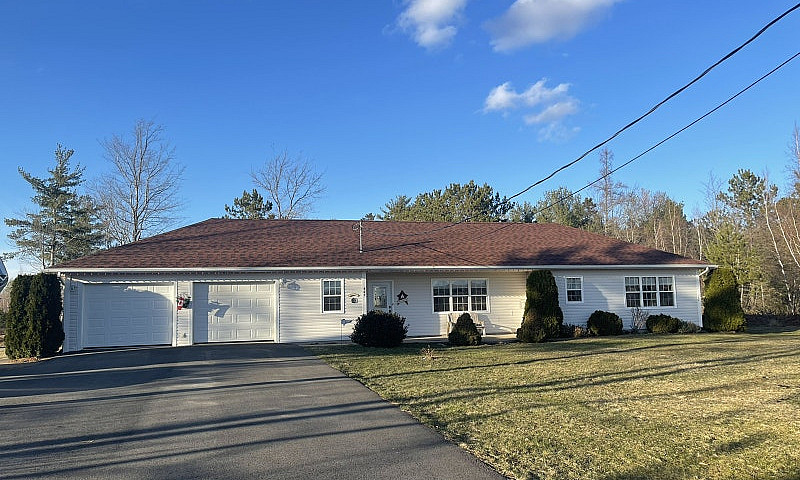 House For Sale 905 W...