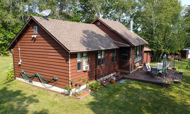 Waterfront Betula La...