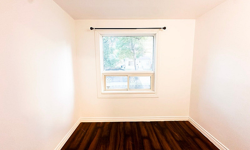 2 Beds 1 Bath At St....