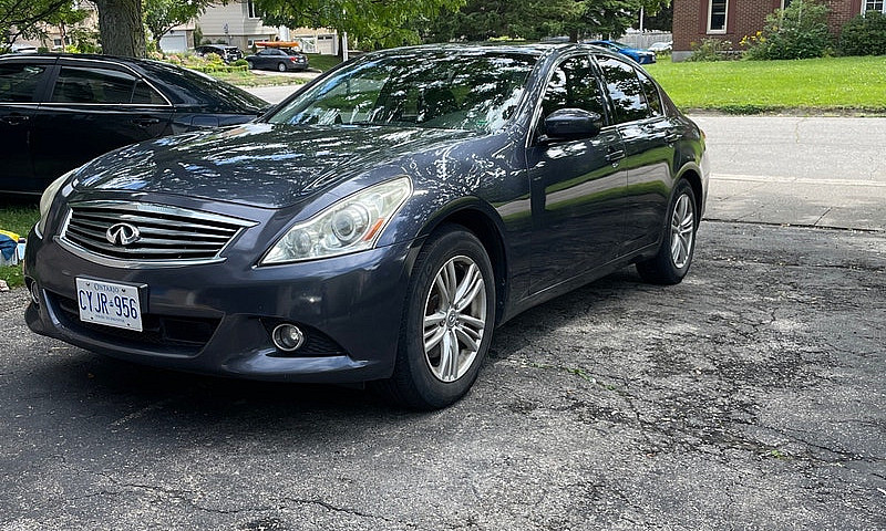Infiniti G37X Awd...