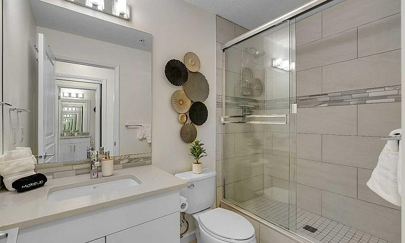 2 Bdrm Condo | Say H...