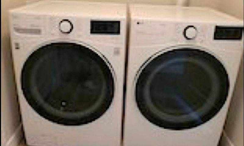 Luxury 1 Bedroom Con...