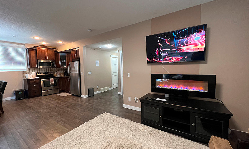 Spacious & Private W...