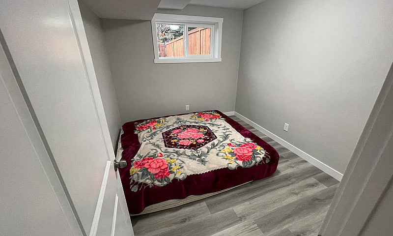 2 Bedroom Basement F...