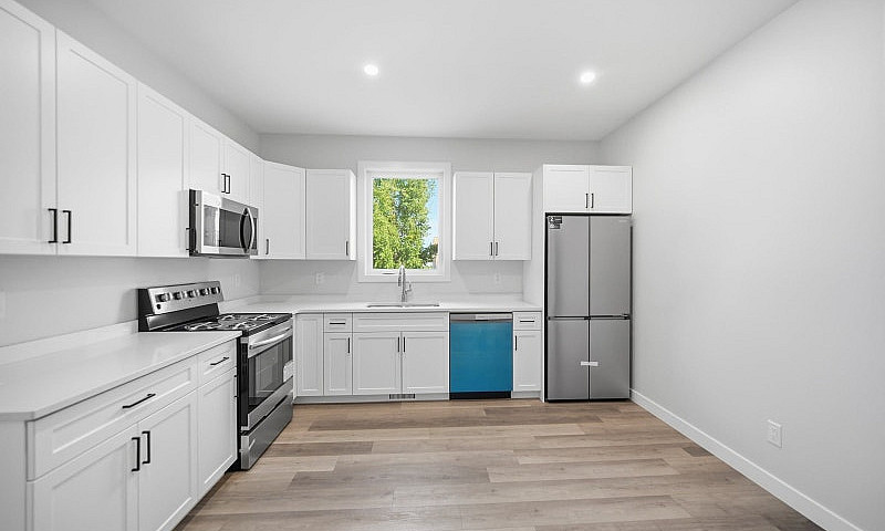 Brand New Townhouse ...