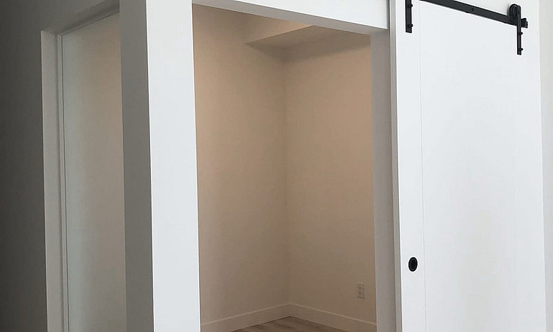 Spacious 2-Bedroom C...