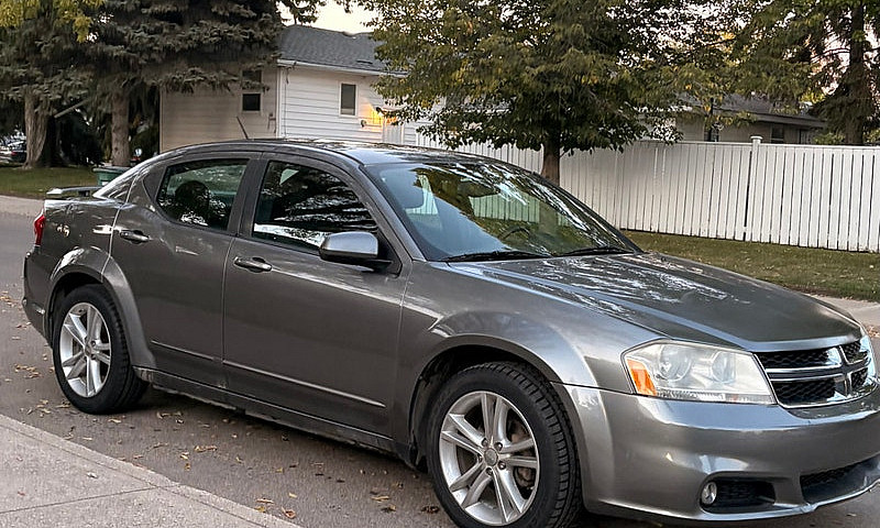 2013 Dodge Avenger...