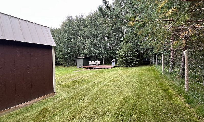 Lake Country Living ...