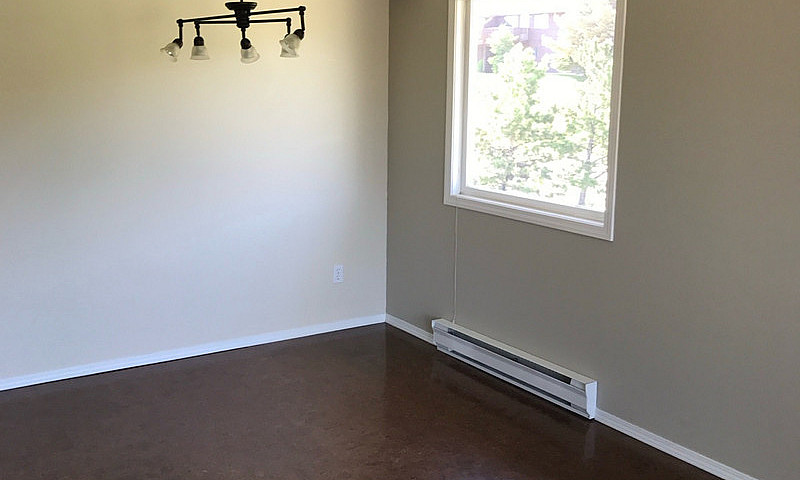 2 Bed, 1 Bath Top Fl...