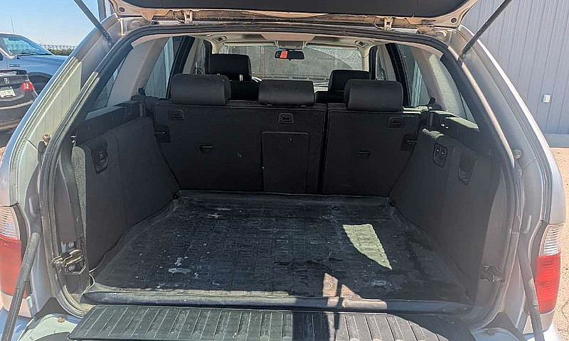 2004 Bmw X5 4.4...