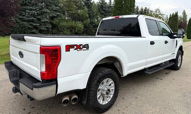 2021 Ford F350 Xlt C...