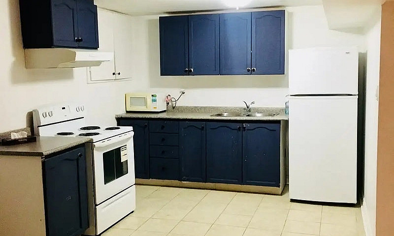 1 Bedroom Basement F...
