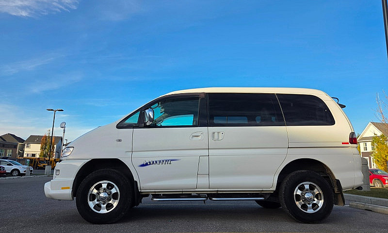 Mitsubishi Delica Ch...