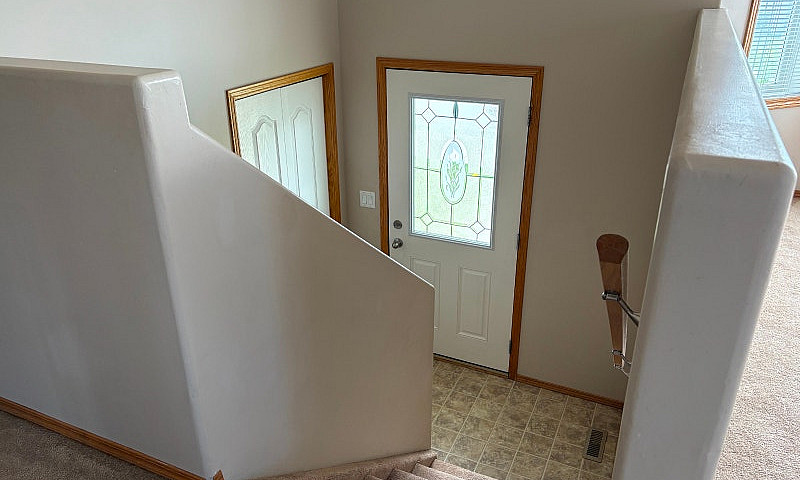 Main Floor Inglewood...