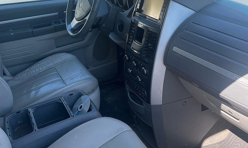 Dodge Caravan ...