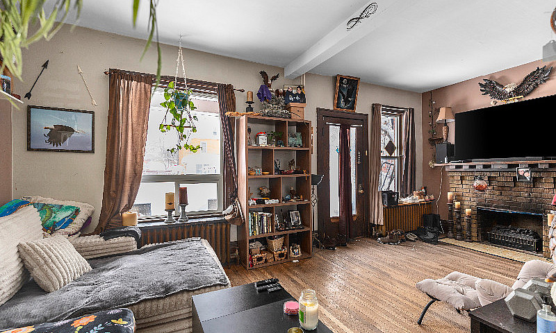 413 Wellington Stree...