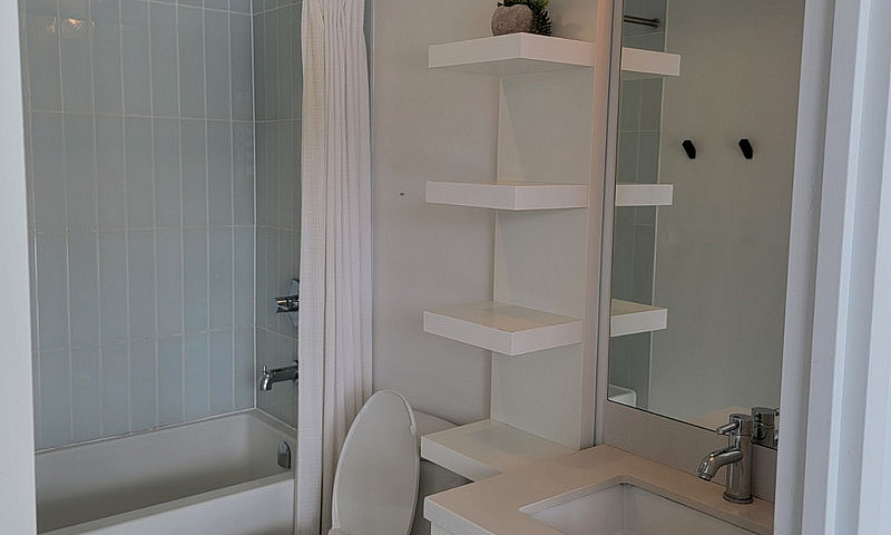 1 Bed + 1 Bath Condo...