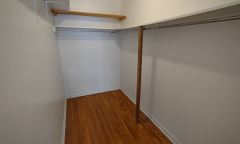 Grand 3 ½ Avec Walk-...