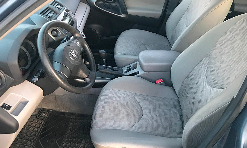 2010 Toyota Rav 4 - ...