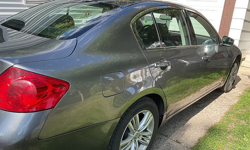 2010 Infinit G37X Se...