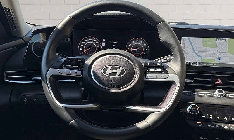 Hyundai Elantra 2025...