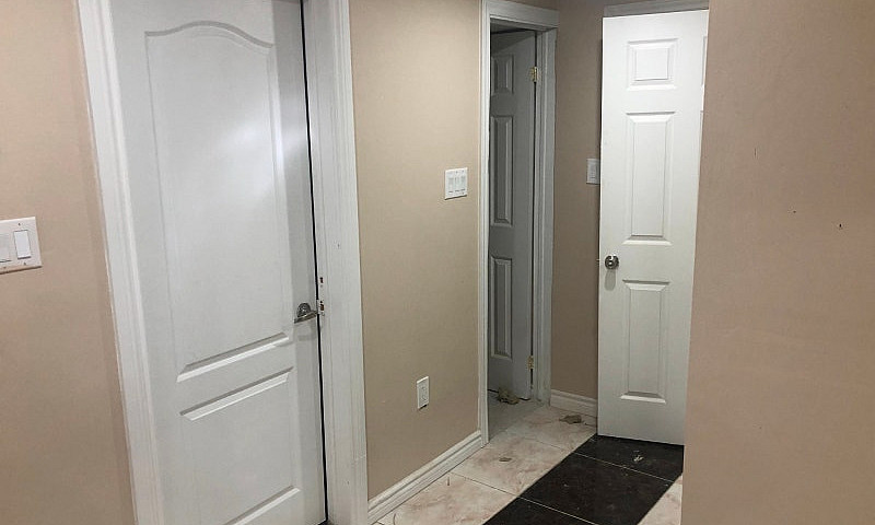 2 Bedroom Basement A...