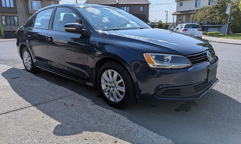 2012 Volkswagen Jett...