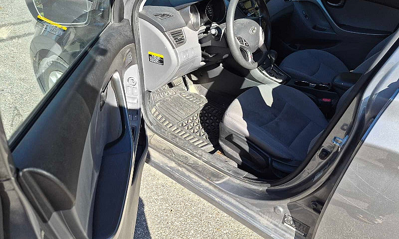 Elantra Gl...
