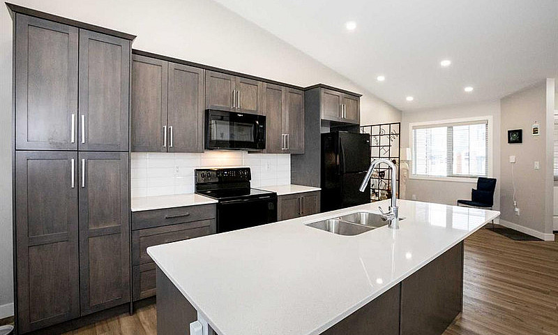 45 Golden Crescent, ...