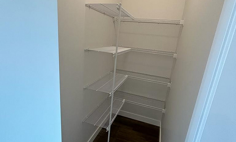 Pet Friendly 3.5 Bed...