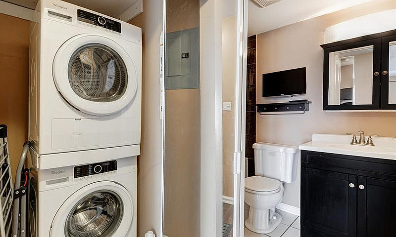 Fully Furnished 1 Be...