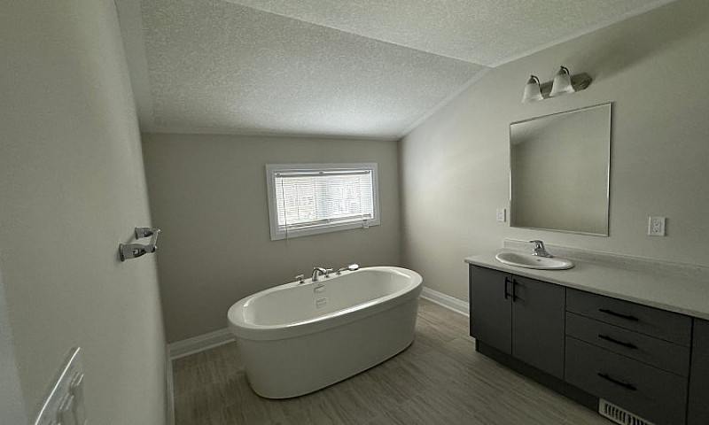 Vista Hills - 4 Bed ...