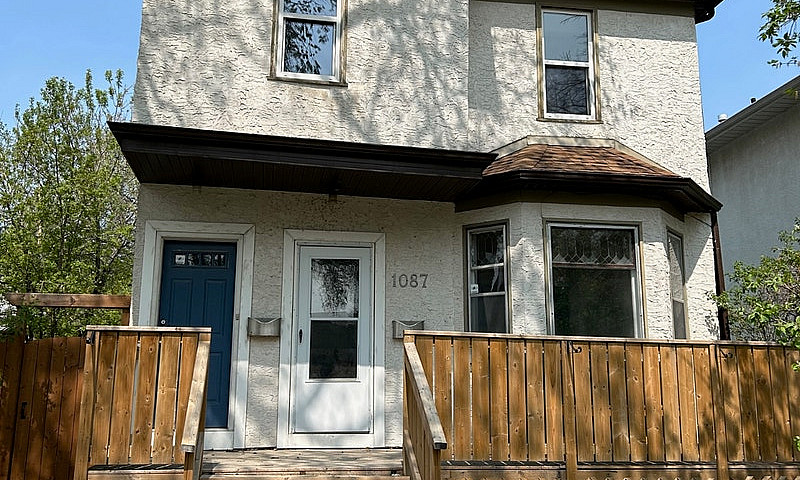 **3Bed 1Bath Duplex ...