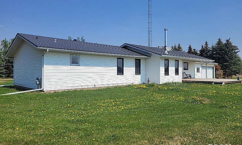 9.79 +/- Acres W/Hom...