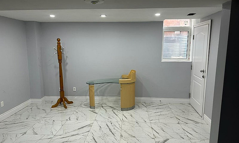 New 2 Bedroom Baseme...