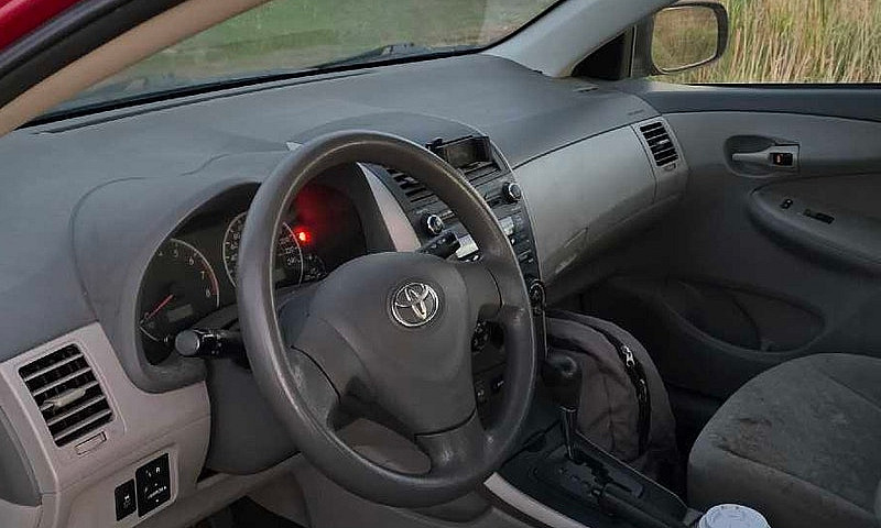 Toyota Corolla 2010...